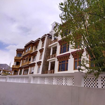 Kanishka Hotel Ladakh By Lexstays Leh Zewnętrze zdjęcie